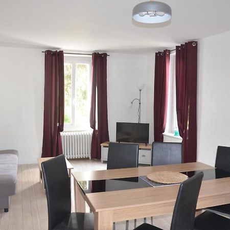Au Bord De L'Eau Appartement 50 M2 Chambon-sur-Voueize Esterno foto
