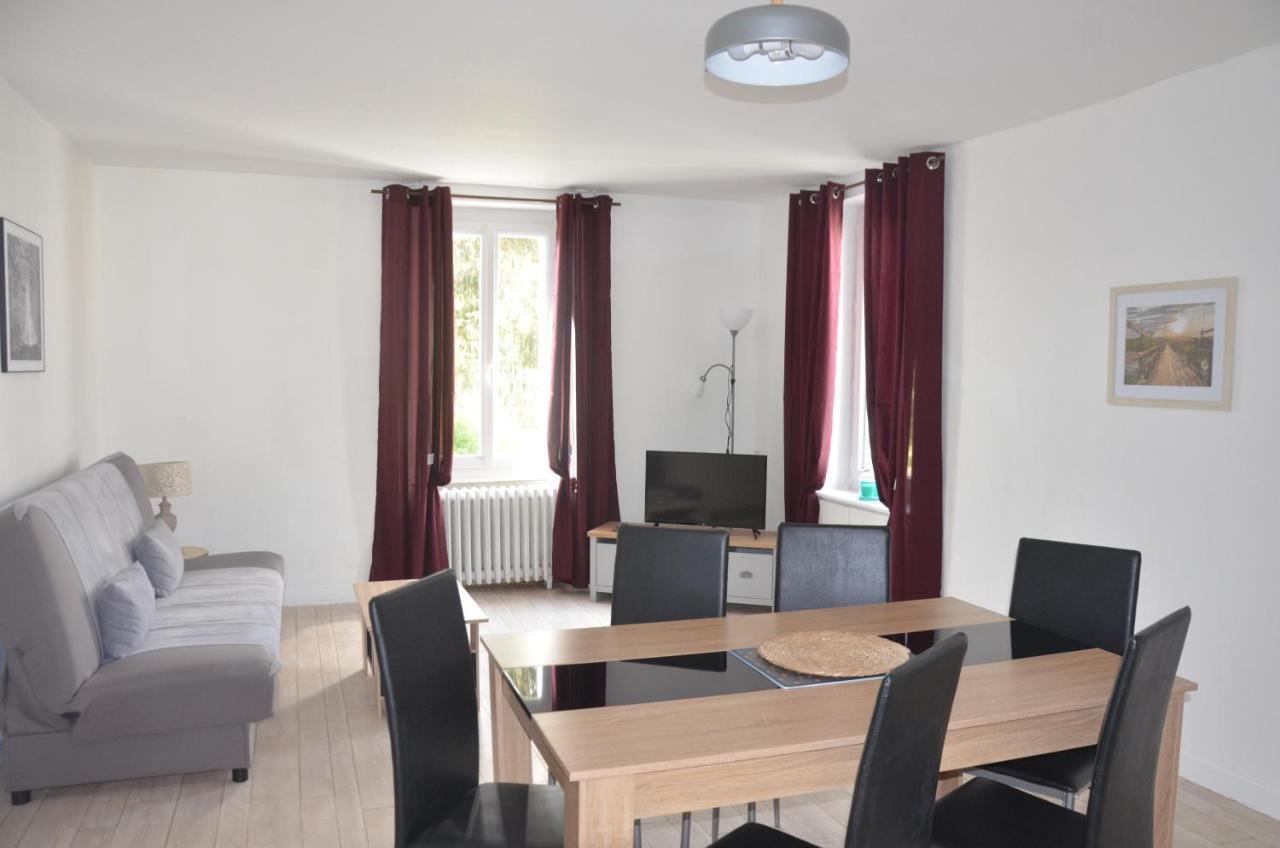 Au Bord De L'Eau Appartement 50 M2 Chambon-sur-Voueize Esterno foto