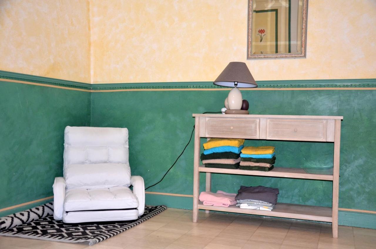 Au Bord De L'Eau Appartement 50 M2 Chambon-sur-Voueize Esterno foto